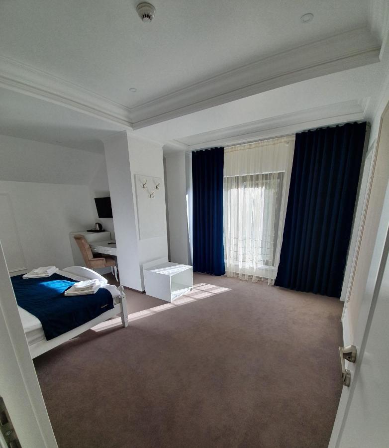 Отель Vila Berlin Пояна-Брашов Экстерьер фото